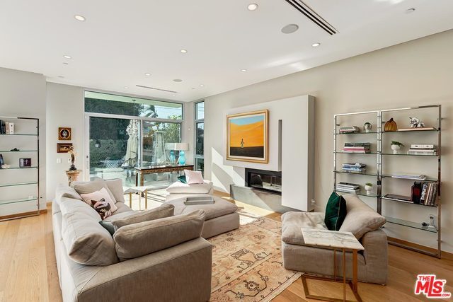 Foto del edificio - 2015 Purdue Ave