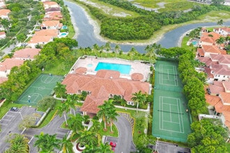 Building Photo - 7640 Westwood Dr