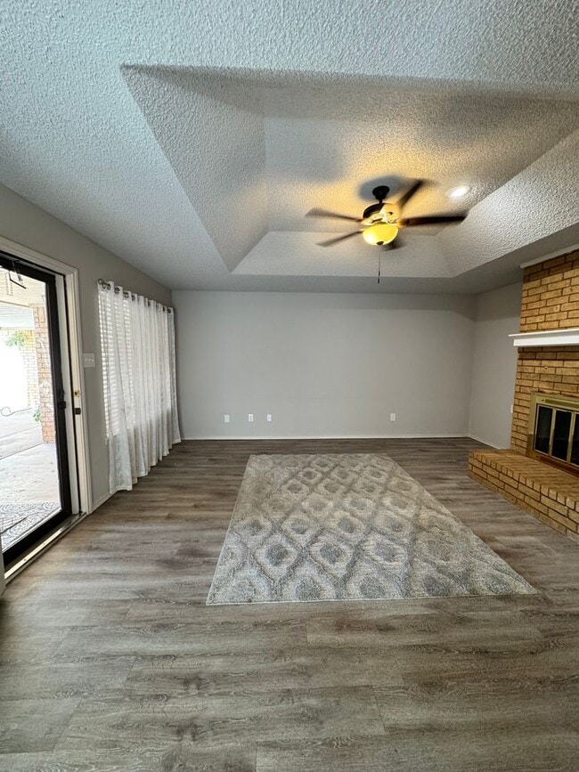 Foto del edificio - 7503 Akron Ave