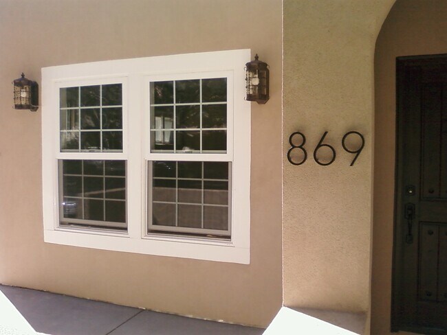 Foto del edificio - 869 Harding Ave