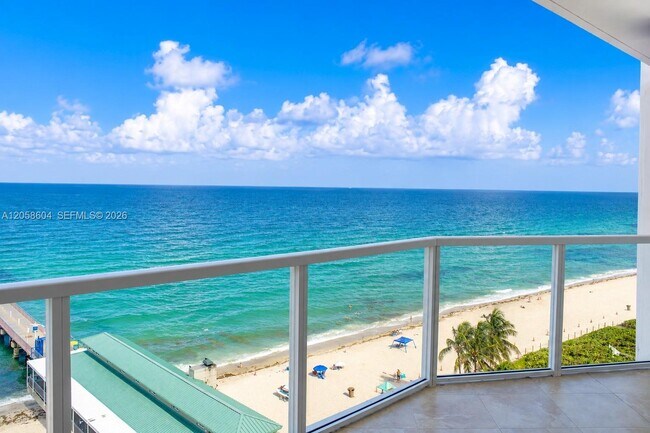 Foto del edificio - 16699 Collins Ave