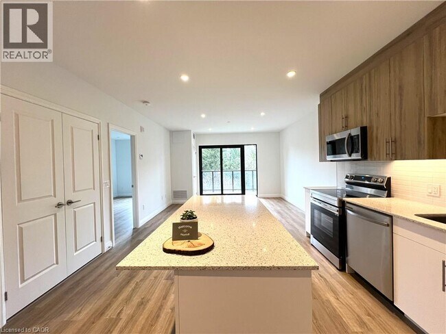 Building Photo - 525 New Dundee Rd