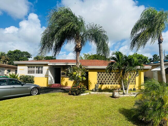 Photo - 7787 Indigo St House