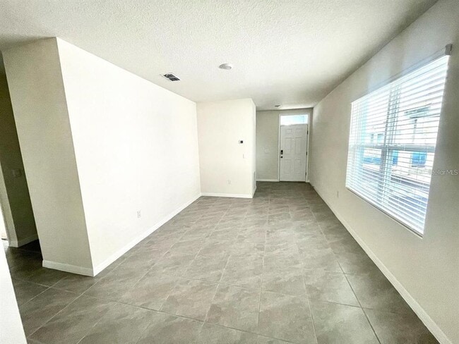 Building Photo - 1533 Quinta Rd