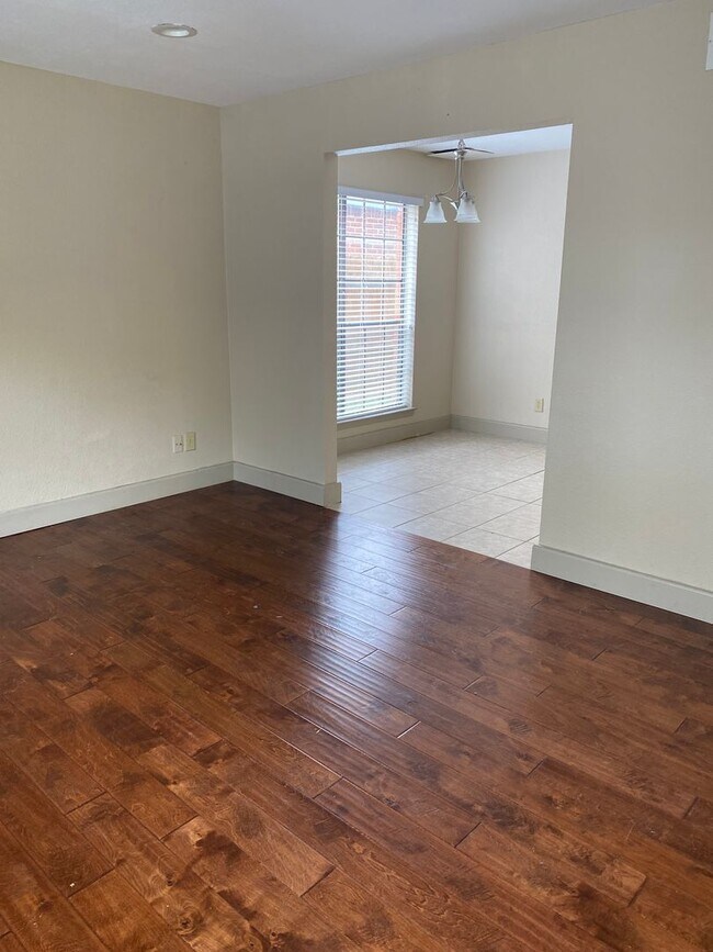 Foto del edificio - 3-Bedroom, 2.5 bath with 2 car garage in Frisco