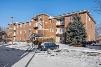 Building Photo - 881 N Swift Rd