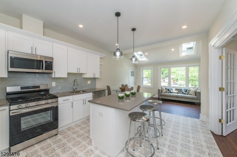 Foto principal - 276 Claremont Ave