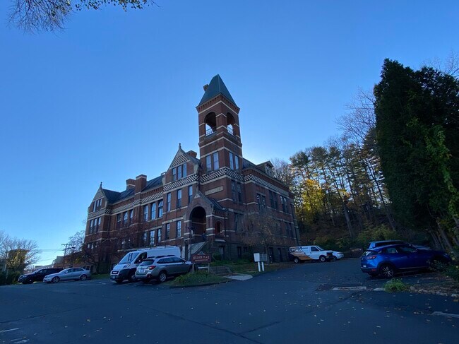 Foto del edificio - 27 Hillside Pl