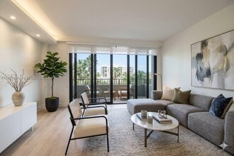 Building Photo - 151 Crandon Blvd