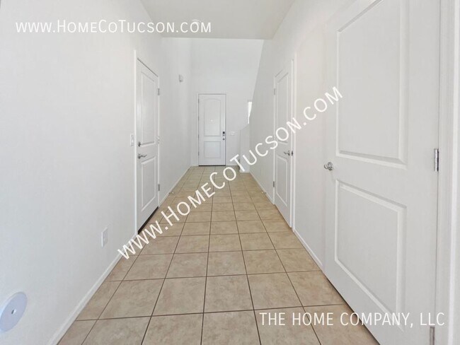 Building Photo - 7540 S Circulo Rio Blanco