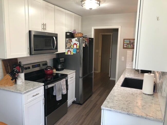 Foto del edificio - 3629 S Kingsbury Ave