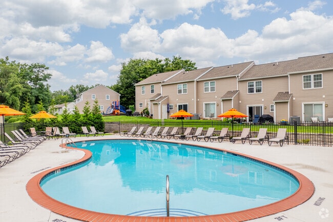 Piscina - Huntingdon Woods