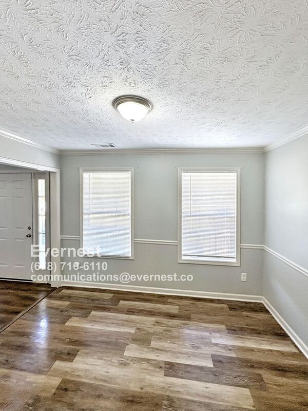 Foto del edificio - 1605 Brook Ln