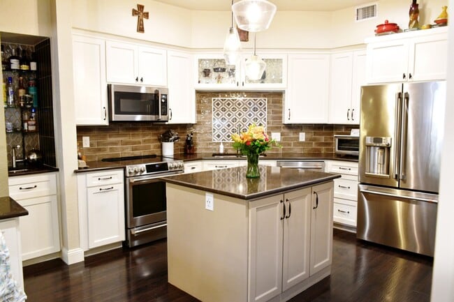 Foto del edificio - 3235 Cole Ave