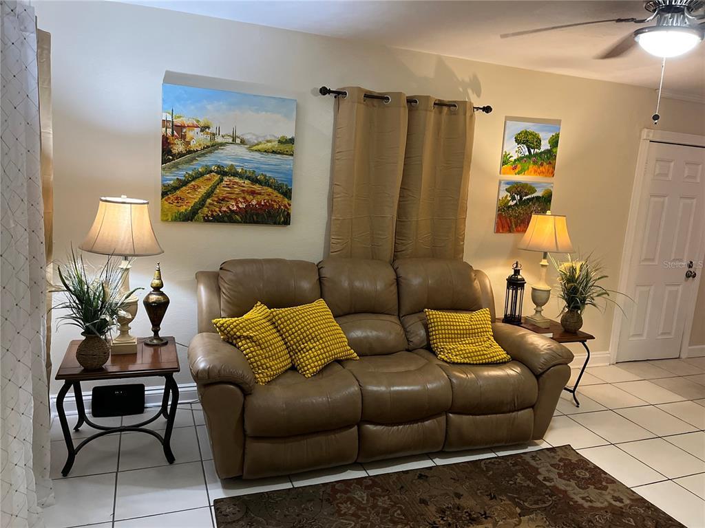 Foto principal - 2717 W State St