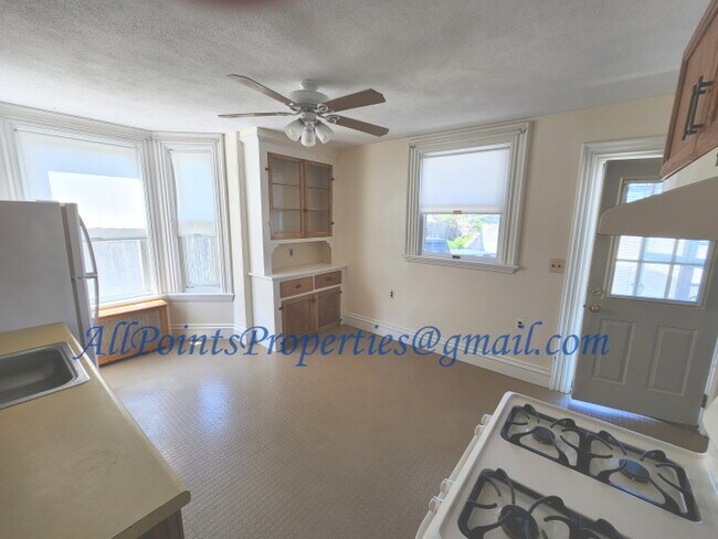 Foto del edificio - 144 Summer St