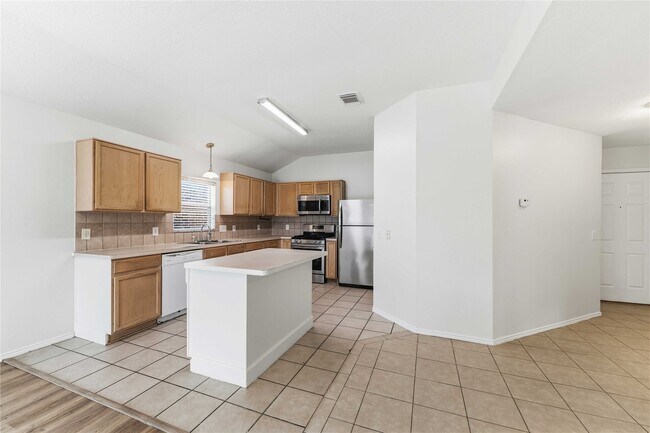 Foto del edificio - 21219 Somerset Park Ln