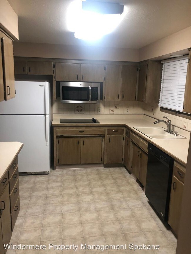 Foto del edificio - 5 br, 3 bath House - 6 E. Regina