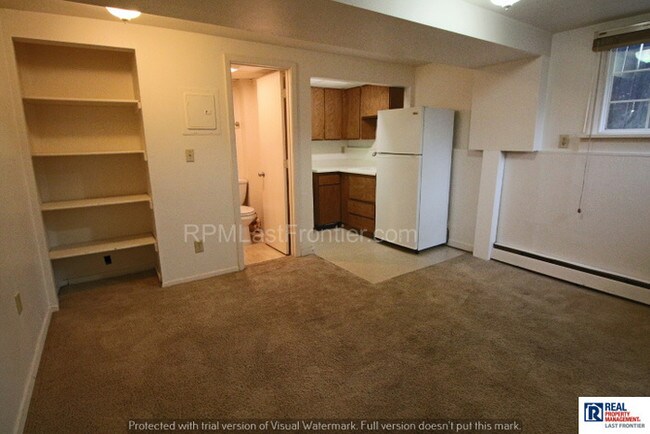Building Photo - 1335 Hyder St