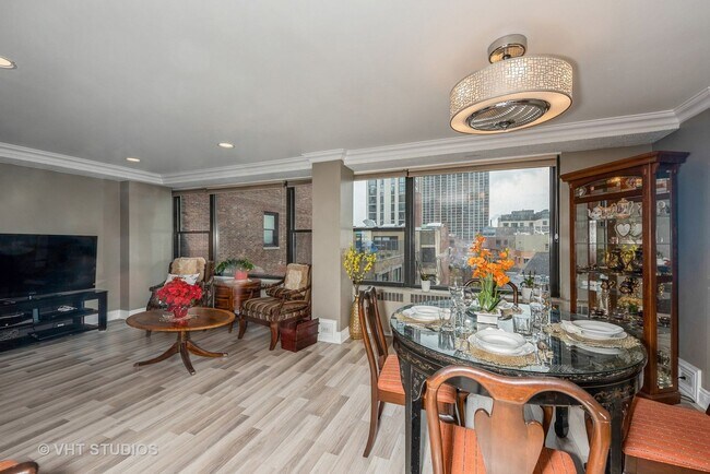 Building Photo - 1540 N State Pky