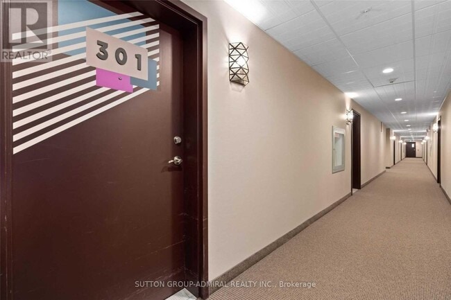 Building Photo - 295 Cundles Rd E