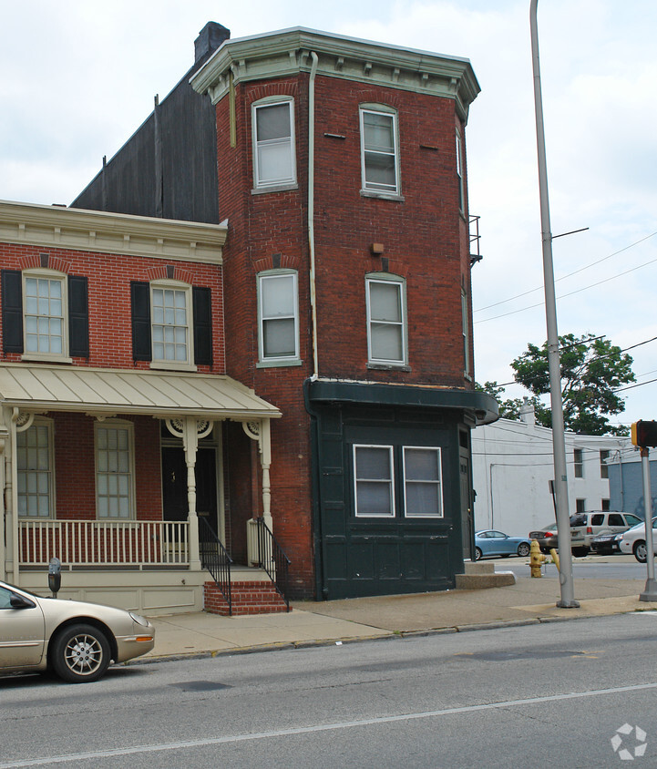 Building Photo - 1400 N King St