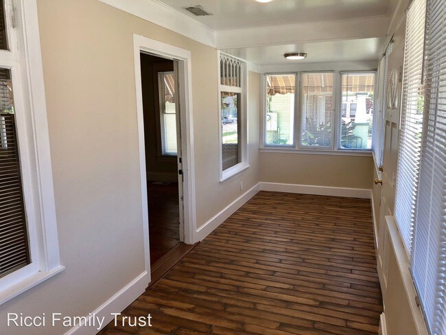 Foto del edificio - 2 br, 1 bath House - 355 N. Cleveland St.