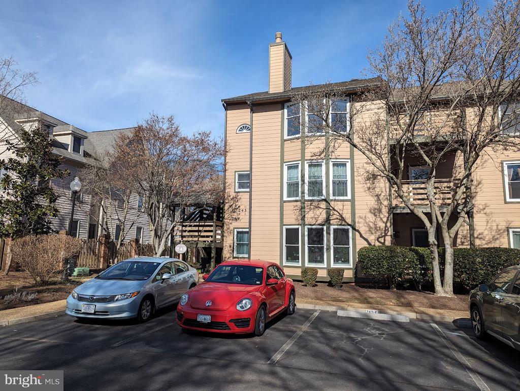 Primary Photo - 243 Loudoun St