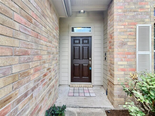 Foto del edificio - 14829 Fernhill Dr