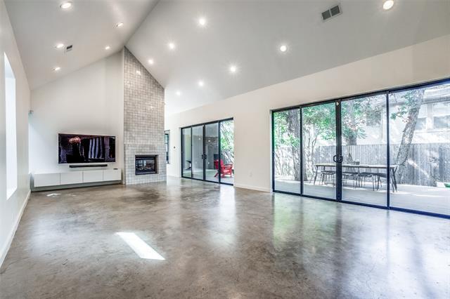 Building Photo - 6151 Llano Ave
