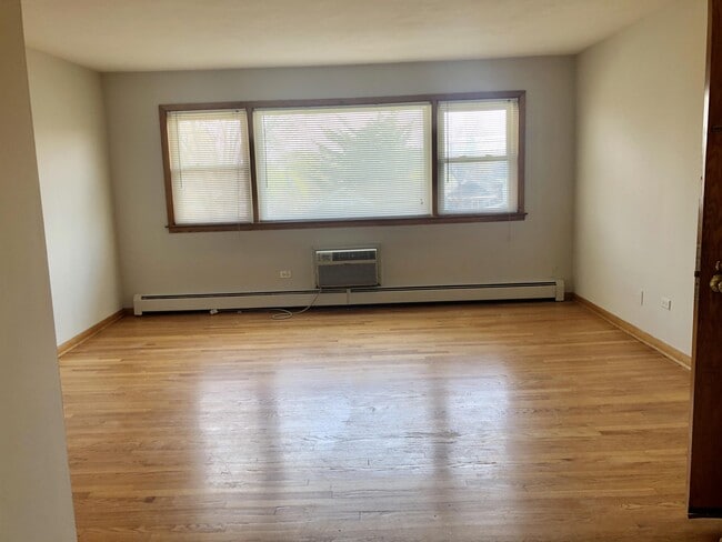 Building Photo - 420 Beach Ave
