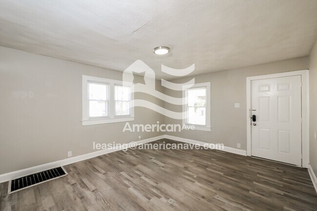 Foto del edificio - 3772 N Parker Ave