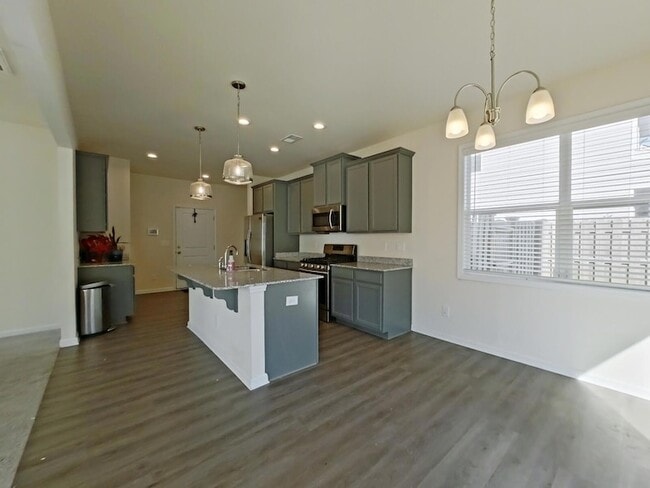 Building Photo - 518 Count Fleet Ct