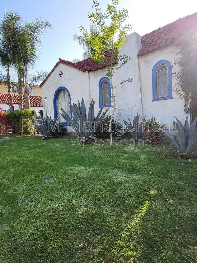 Primary Photo - 831 1/3 N. Formosa Ave.