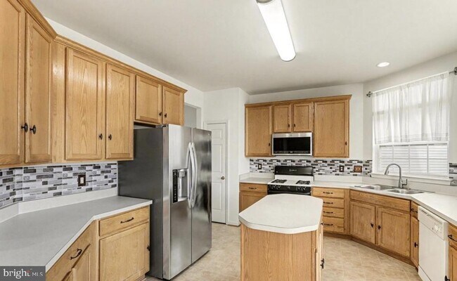 Foto del edificio - 9613 Laurel Oak Dr