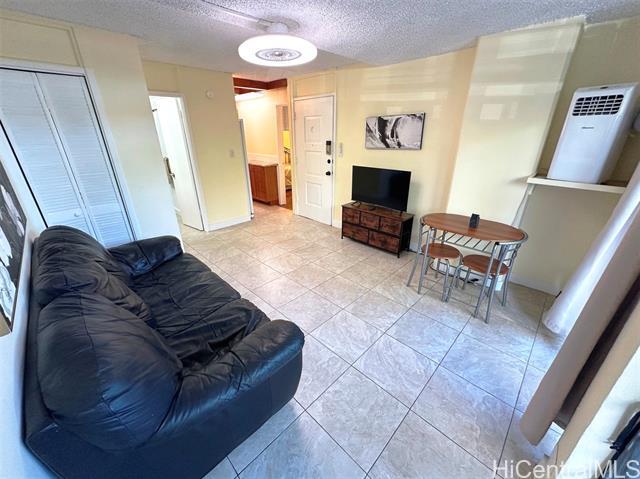 Building Photo - 454 Namahana St