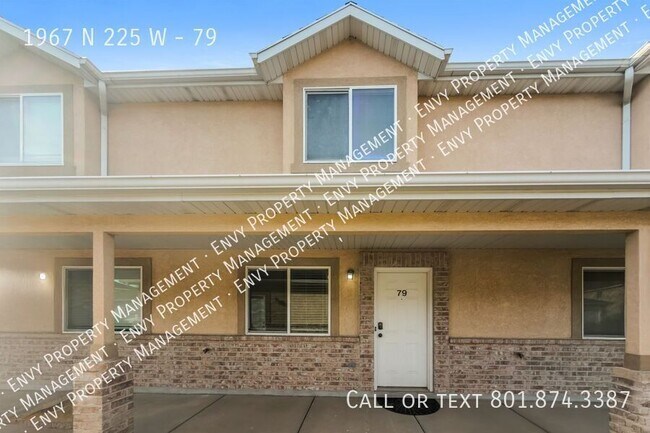 Foto del edificio - 1967 N 225 W