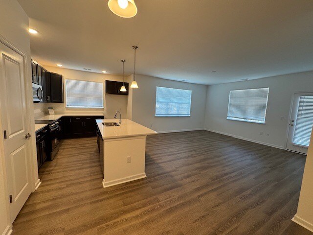 Foto del edificio - 1720 Vankar Dr