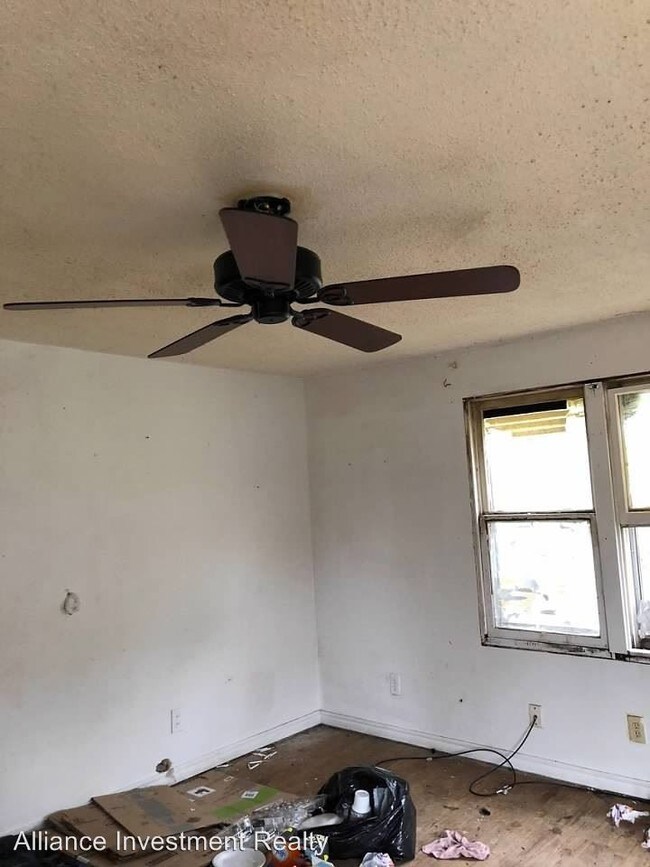 Building Photo - 2 br, 1 bath House - 2909 N Trosper Dr