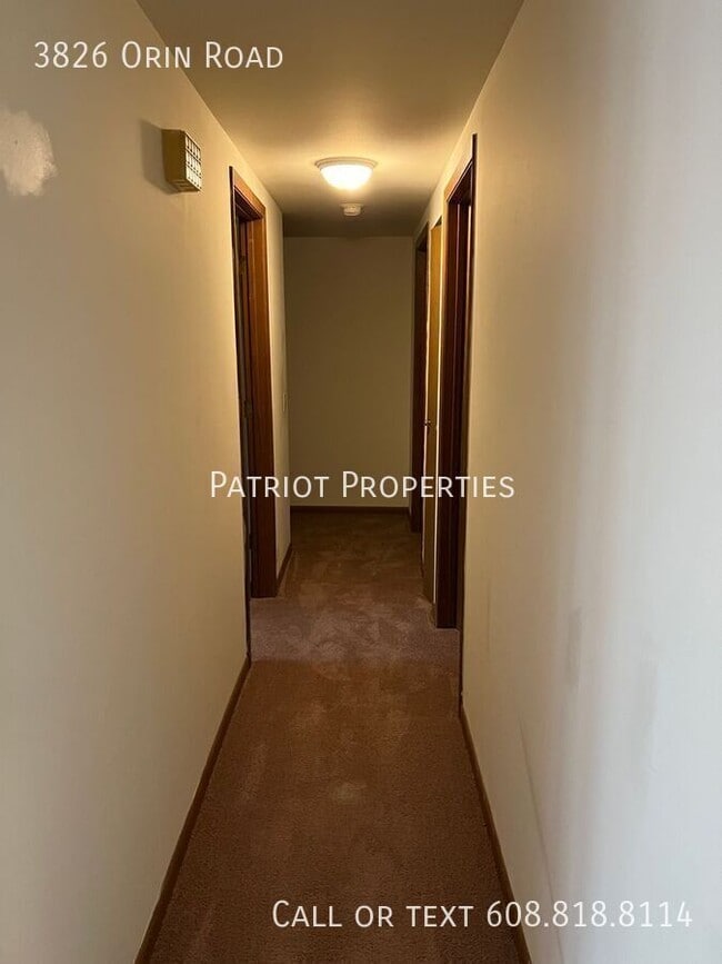 Building Photo - 1 bed/1 bath plus den in Madison, WI!