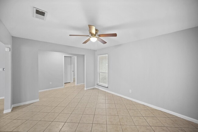 Building Photo - 6214 Gladewell Dr