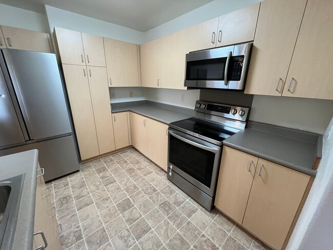 Foto del edificio - Havens of I'i Vistas (Mililani Mauka) - 3 bedroom, 2 bathroom, AC, 2 parking, upstairs corner unit