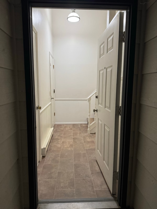 Building Photo - 4913-4915 N Drury Rd