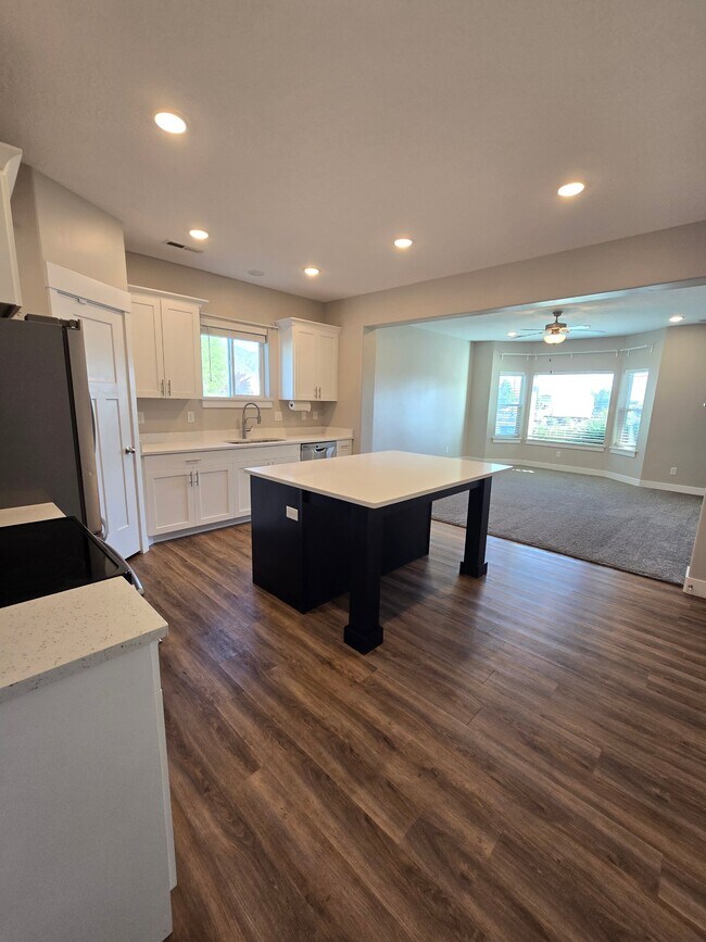 Foto del edificio - 1720 Stone Creek Way