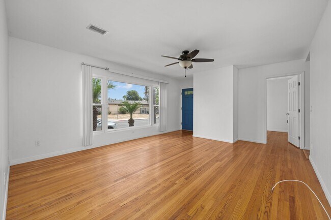Foto del edificio - 4922 64th St