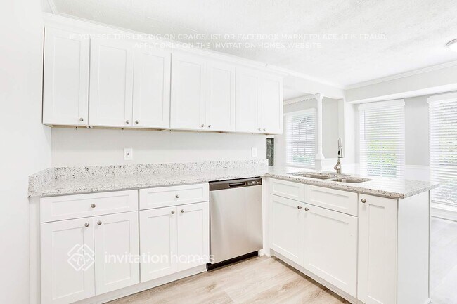 Foto del edificio - 562 Rollingwood Dr