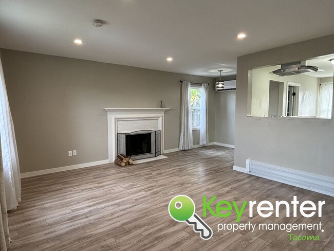 Foto del edificio - Must-have 2Bed/1Bath Tacoma Rambler