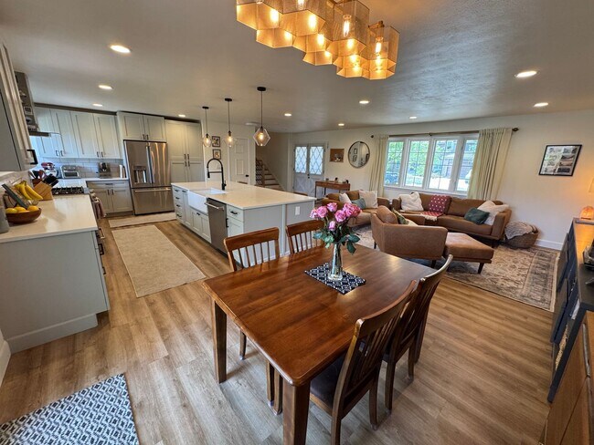 Foto del edificio - Fantastically updated home in Southmoor Park