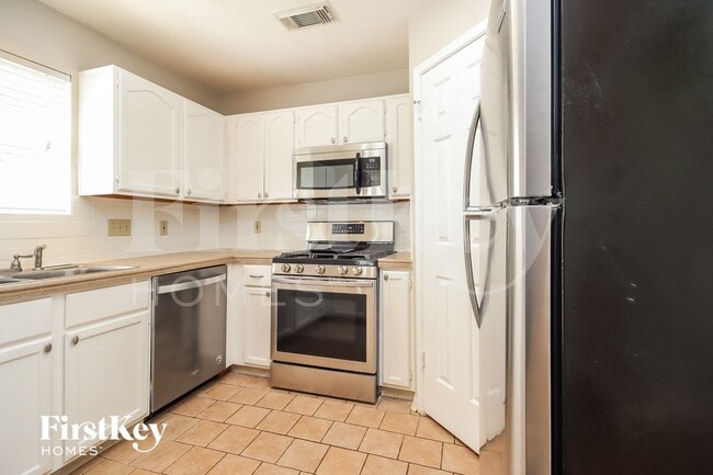 Building Photo - 1039 Wentworth Dr