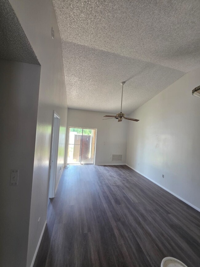 Photo - 5146 La Mancha Ct House